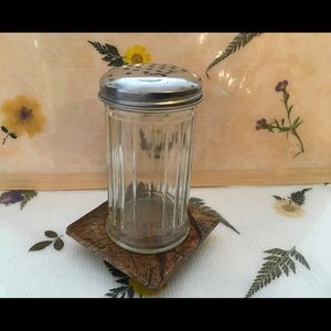 VINTAGE GRATED CHEESE SHAKER